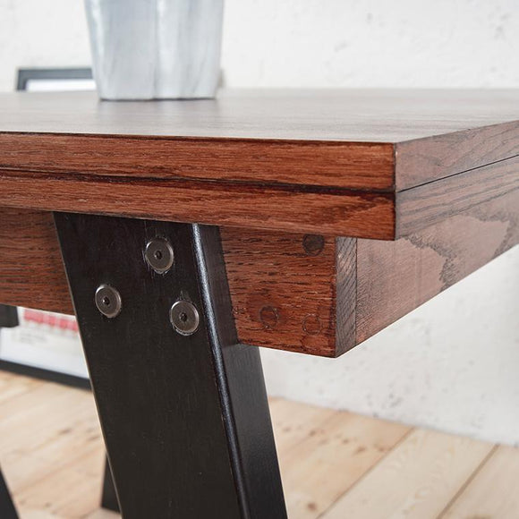 Mesas y Escritorios ►